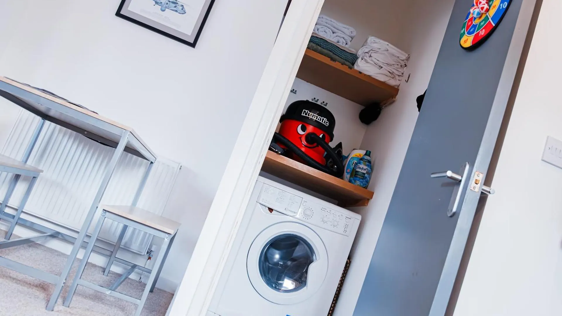 Cosy Stays Cardiff 0*,